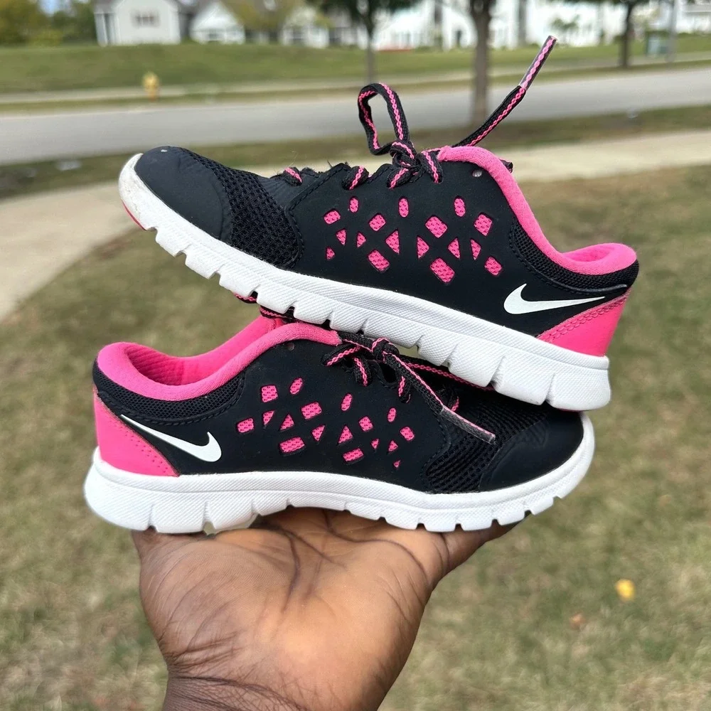 Nike Kids Flex 2015 Run Toddler Girl Athletic Shoes Size 11 Black/White/Pink Pow